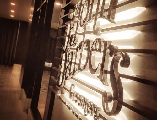 John Barbers Signage